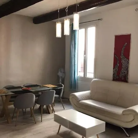 Holiday home La Mezon Aupres De L'eau 3 Chambres Meze