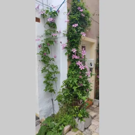 Holiday home La Mezon Aupres De L'eau 3 Chambres *